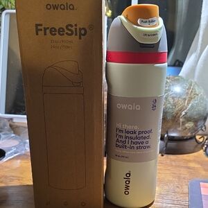 Owala FreeSip Insulated Bottle - White and Red